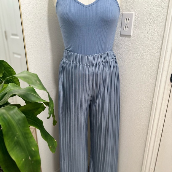 Statement Pants! - Picture 3 of 4